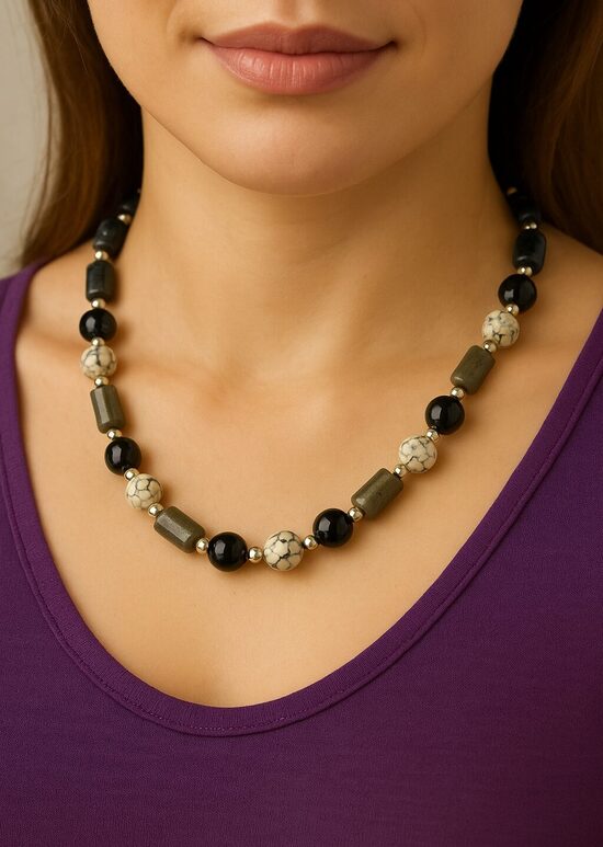 Dabīgo pērļu kaklarta "Mežonīgā Dvēsele"